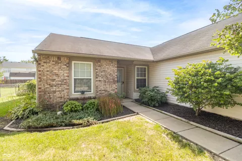 1459 Cypress Dr, Greenfield, IN 46140