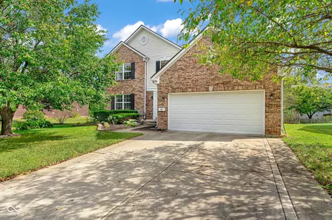 8551 Walden Trace Dr, Indianapolis, IN 46278