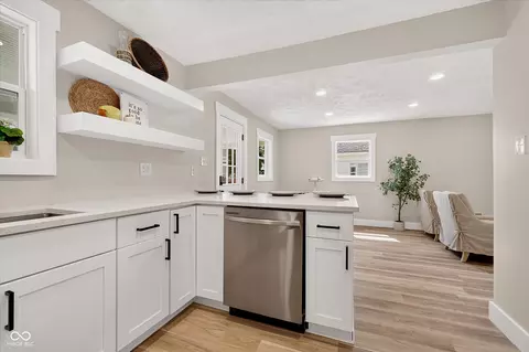 Kitchen - 4720 Caroline St, Indianapolis, IN 46205 photo 4 of 4