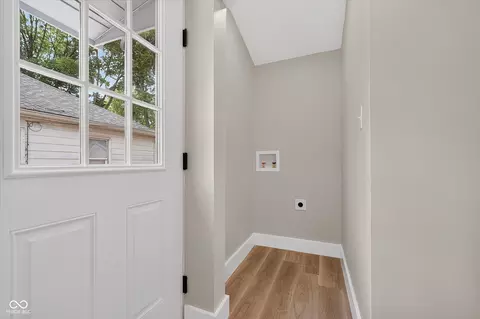 Entry Way - 4720 Caroline St, Indianapolis, IN 46205 photo 1 of 2
