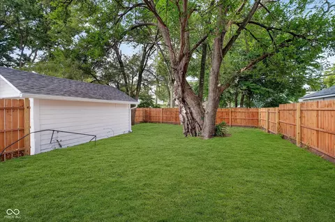 Exterior - 4720 Caroline St, Indianapolis, IN 46205 photo 3 of 4