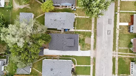 View/Area - 4720 Caroline St, Indianapolis, IN 46205 photo 7 of 8