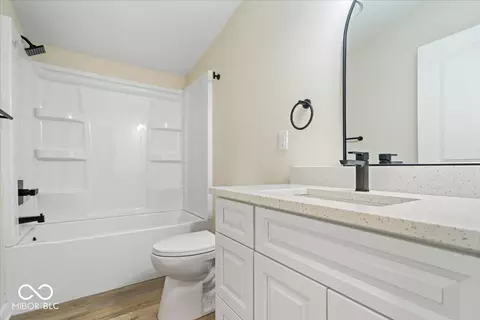 Bath - 6402 S 1000 W, Pendleton, IN 46064 photo 3 of 4