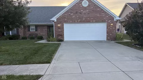 2614 Red Admiral Ln, Lebanon, IN 46052