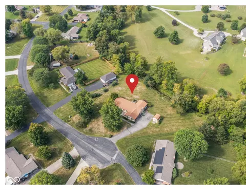 2448 S Sunrise Dr, New Palestine, IN 46163