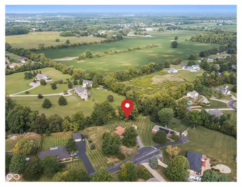 2448 S Sunrise Dr, New Palestine, IN 46163