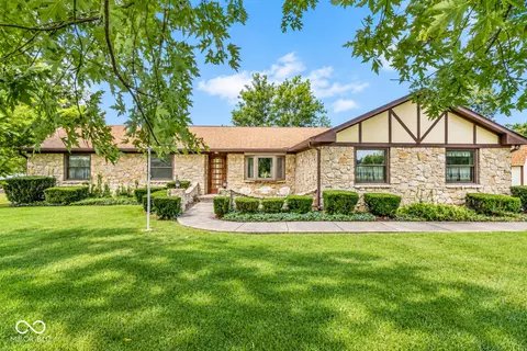 2448 S Sunrise Dr, New Palestine, IN 46163