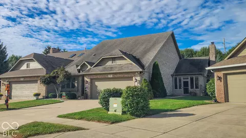 765 Cottage Ln, Greenwood, IN 46143