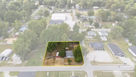 View/Area - 1090 N Mann Ave, Austin, IN 47102 photo 1 of 2