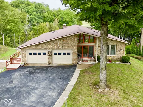 3918 Edgewood Cir, Martinsville, IN 46151