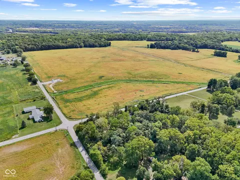 8968 N Kitchen Rd, Mooresville, IN 46158