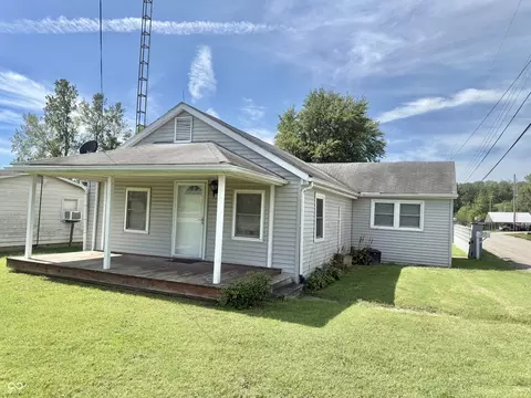 1015 W Raymond St, Brownstown, IN 47220