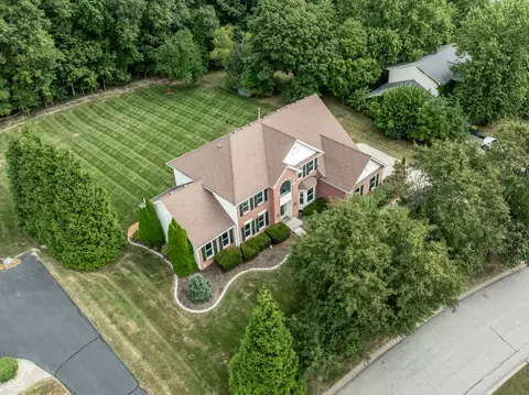 10024 Barth Dr, Zionsville, IN 46077