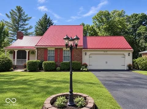 613 N Shady Ln, North Vernon, IN 47265