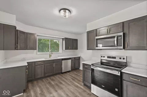 Kitchen - 4571 Devon Dr, Indianapolis, IN 46226 photo 1 of 1