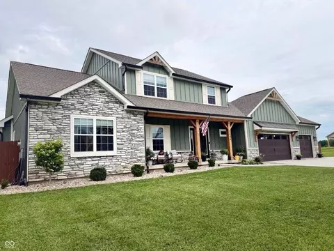 1344 Redwood Dr, Crawfordsville, IN 47933