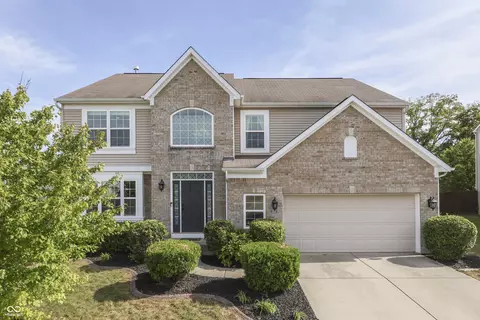 1351 Windswept Dr, Greenwood, IN 46143