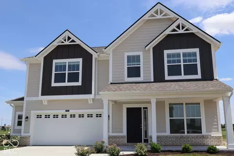 9823 Glad Grist Dr, Mccordsville, IN 46055