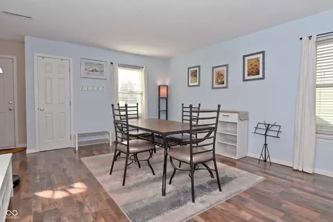 Dining - 2372 Shadowbrook Dr, Plainfield, IN 46168 photo 2 of 3