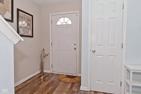 Entry Way - 2372 Shadowbrook Dr, Plainfield, IN 46168 photo 1 of 2