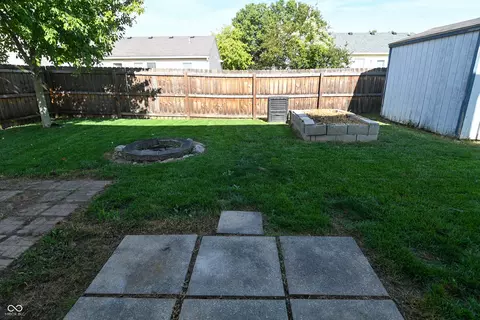 Exterior - 2372 Shadowbrook Dr, Plainfield, IN 46168 photo 7 of 10