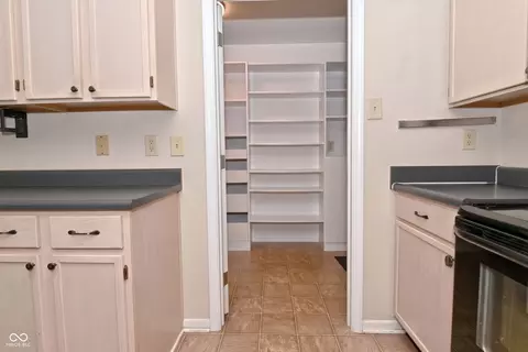 Kitchen - 2372 Shadowbrook Dr, Plainfield, IN 46168 photo 6 of 6