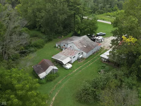 Exterior - 6256 W Fall Creek Dr, Pendleton, IN 46064 photo 3 of 6