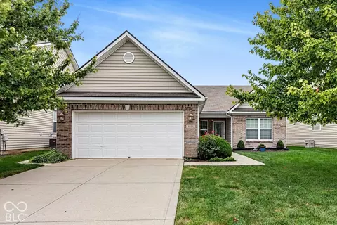 6656 W Deer Hill Dr, Mccordsville, IN 46055