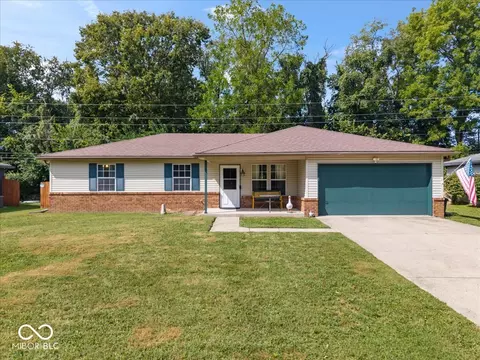 8632 Chessie Dr, Indianapolis, IN 46217