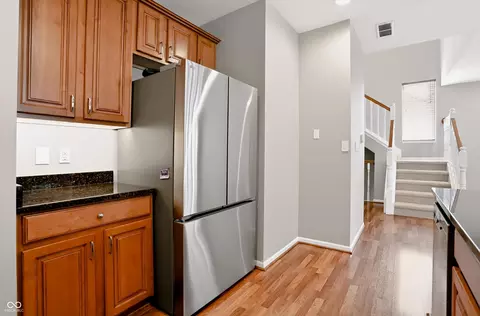 Kitchen - 11285 Shoreview Cir, Indianapolis, IN 46236 photo 3 of 4
