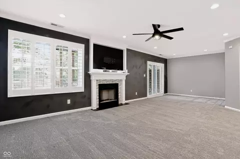Living - 11285 Shoreview Cir, Indianapolis, IN 46236 photo 15 of 17