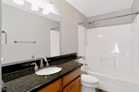 Bath - 11285 Shoreview Cir, Indianapolis, IN 46236 photo 2 of 6