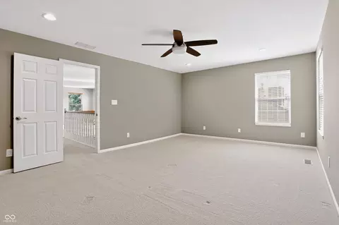 Bedroom - 11285 Shoreview Cir, Indianapolis, IN 46236 photo 5 of 7