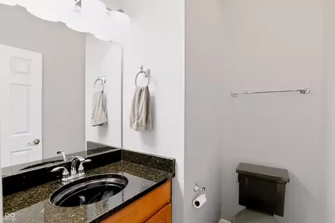 Bath - 11285 Shoreview Cir, Indianapolis, IN 46236 photo 1 of 6
