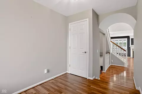 Entry Way - 11285 Shoreview Cir, Indianapolis, IN 46236 photo 2 of 6