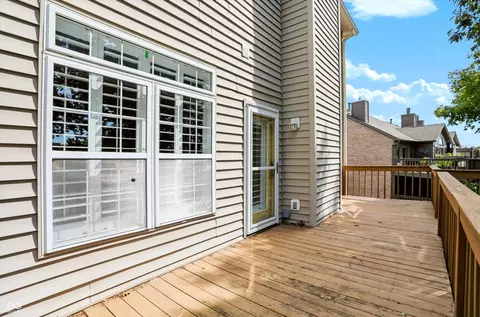 Exterior - 11285 Shoreview Cir, Indianapolis, IN 46236 photo 11 of 18