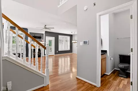 Entry Way - 11285 Shoreview Cir, Indianapolis, IN 46236 photo 4 of 6