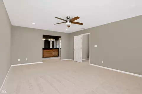 Bedroom - 11285 Shoreview Cir, Indianapolis, IN 46236 photo 6 of 7