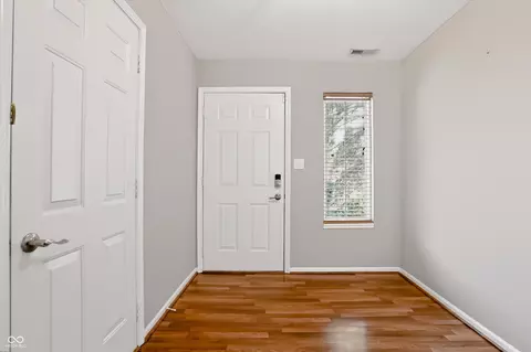 Entry Way - 11285 Shoreview Cir, Indianapolis, IN 46236 photo 1 of 6