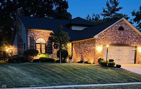 1267 Mount Brook Ct, Greenwood, IN 46143