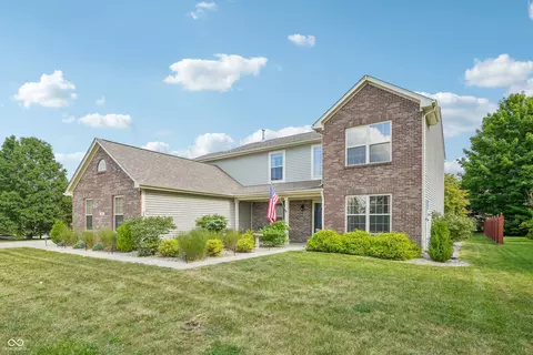 17121 Puntledge Dr, Noblesville, IN 46062
