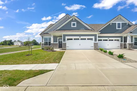 3350 Wrangler Dr, Bargersville, IN 46106