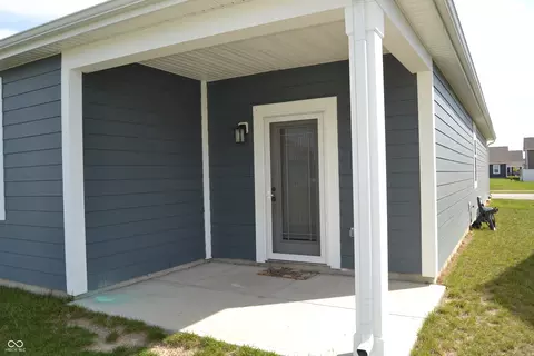 Exterior - 663 Blackrock Dr, Pendleton, IN 46064 photo 2 of 3