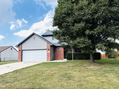 409 E Delaware St, Fortville, IN 46040