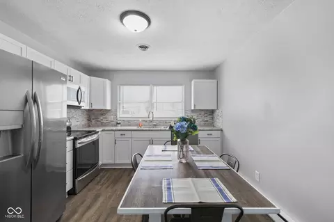 Dining - 224 N Beech St, Brazil, IN 47834 photo 1 of 3