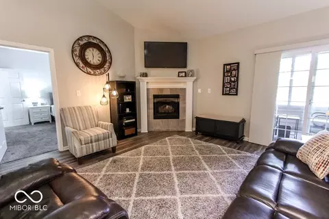 Living - 5604 Payne Blvd, Plainfield, IN 46168 photo 1 of 2