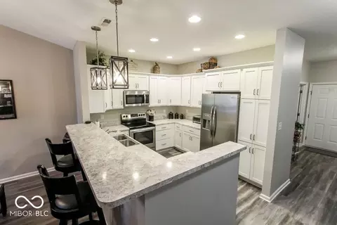 Kitchen - 5604 Payne Blvd, Plainfield, IN 46168 photo 3 of 5