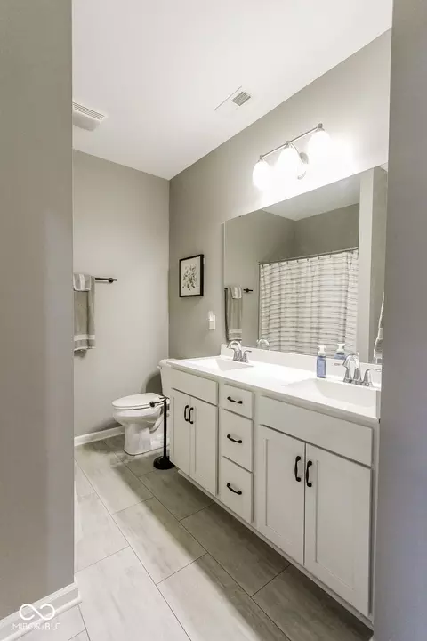 Bath - 5604 Payne Blvd, Plainfield, IN 46168 photo 3 of 3