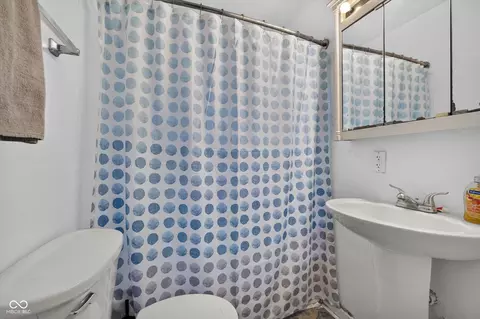 Bath - 4601 E 19th St, Indianapolis, IN 46218 photo 2 of 2