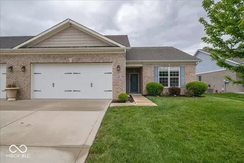 1146 Harrier Ln, Greenwood, IN 46143